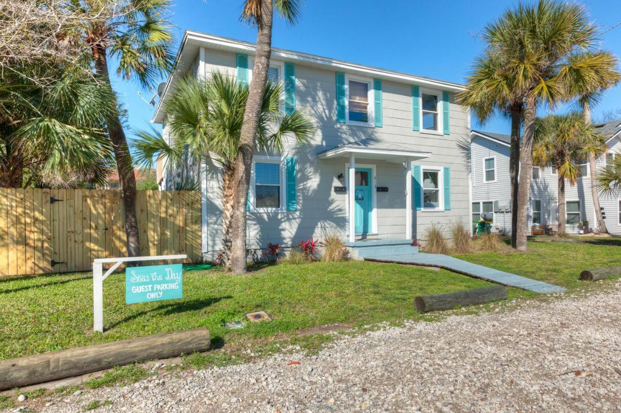 Seas The Day - 4 Blocks To The Beach, Restaurant, And Bar District - Great Deck And Outdoor Space!! Apartment *