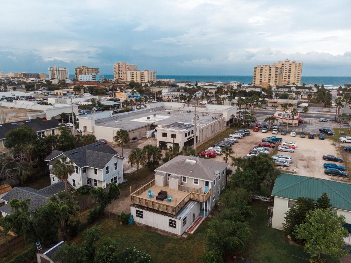 Seas The Day - 4 Blocks To The Beach, Restaurant, And Bar District - Great Deck And Outdoor Space!! Apartment Jacksonville Beach